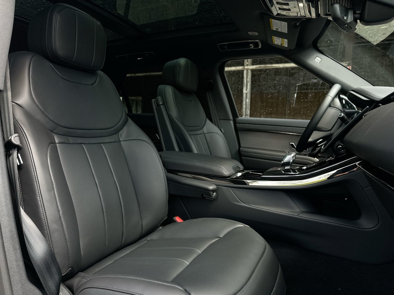 2025 Land Rover RANGE ROVER SPORT Mild Hybrid in Vancouver, British Columbia