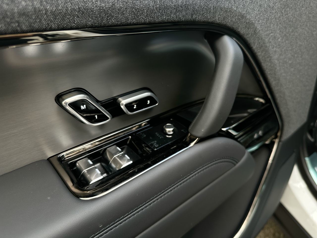 2025  Range Rover Sport Mild Hybrid