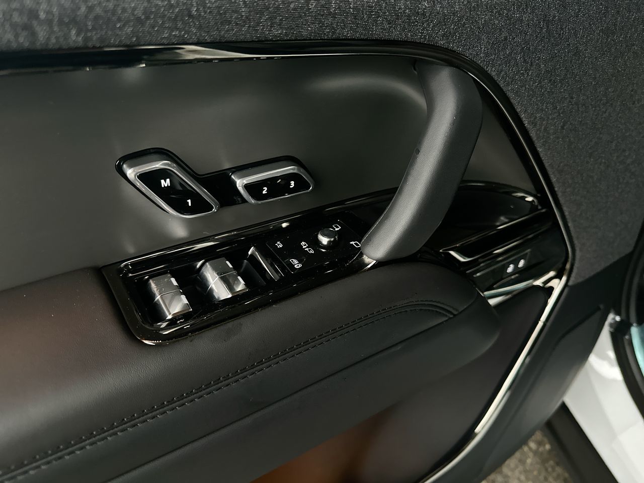 2025  Range Rover Sport Mild Hybrid