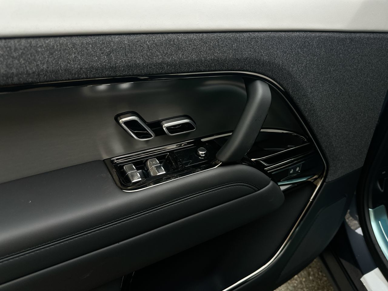 2025 Land Rover RANGE ROVER SPORT Mild Hybrid in Vancouver, British Columbia