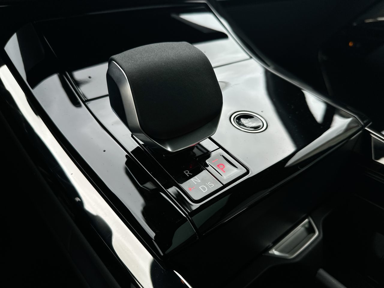 2025 Land Rover RANGE ROVER SPORT Mild Hybrid in Vancouver, British Columbia