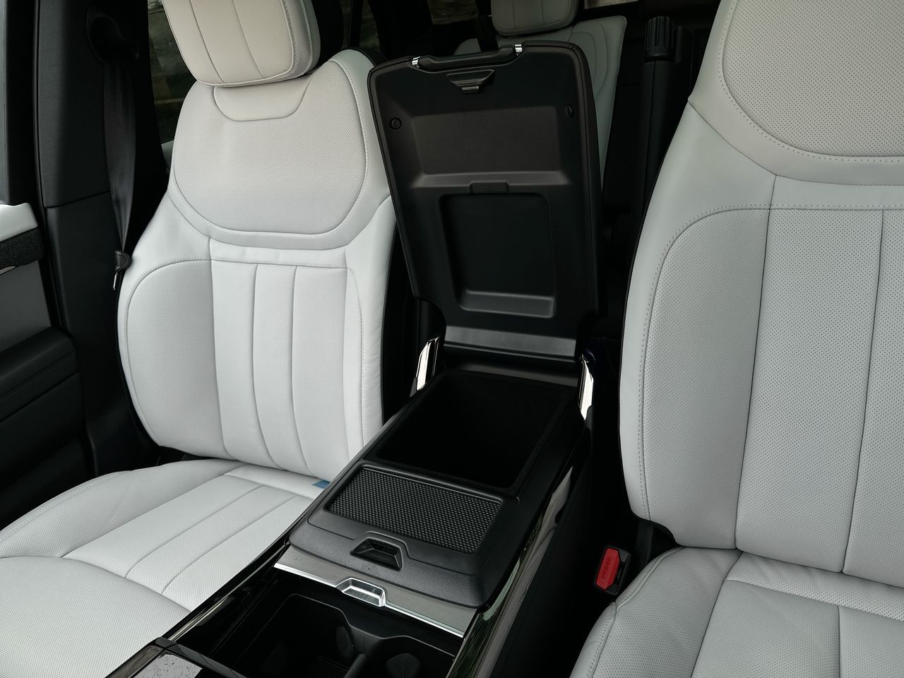 2025 Land Rover RANGE ROVER SPORT Mild Hybrid in Vancouver, British Columbia