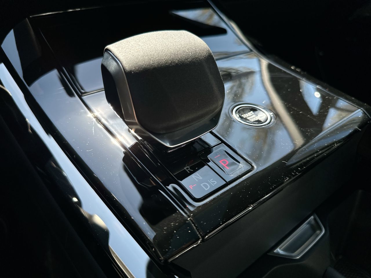 2025  Range Rover Sport Mild Hybrid