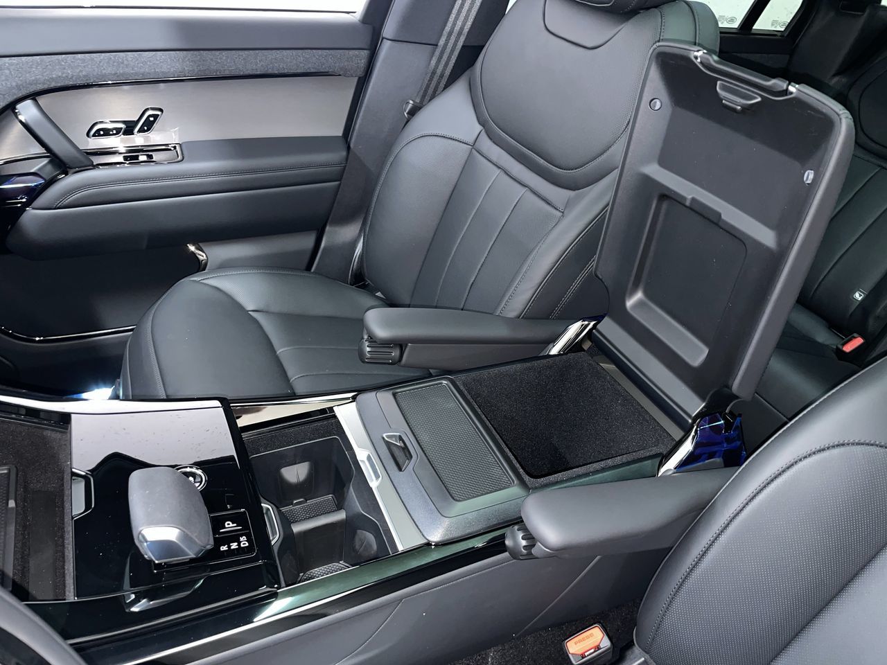 2025 Land Rover RANGE ROVER SPORT Mild Hybrid in Vancouver, British Columbia