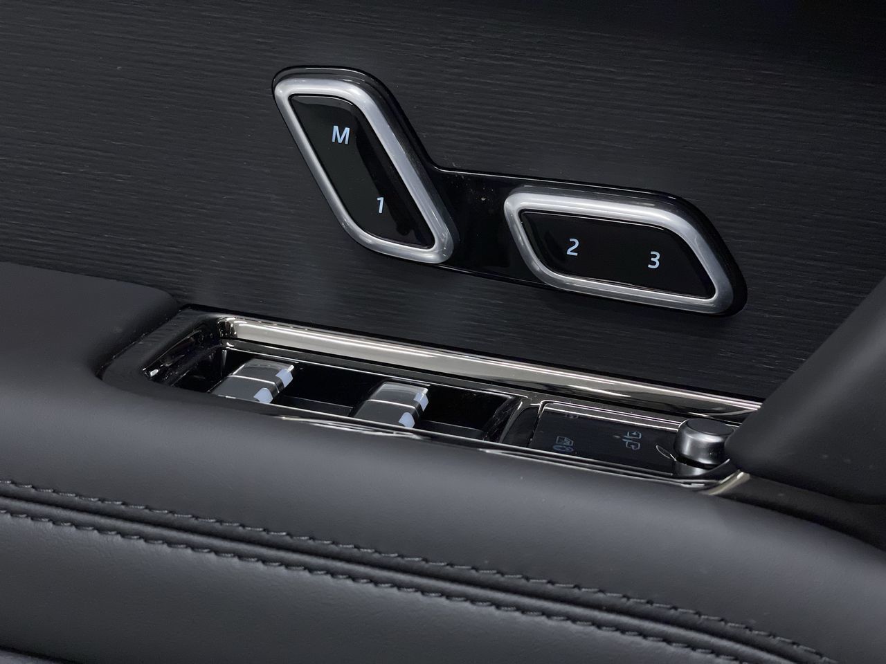 2025 Land Rover Range Rover Sport Mild Hybrid in Vancouver, British Columbia