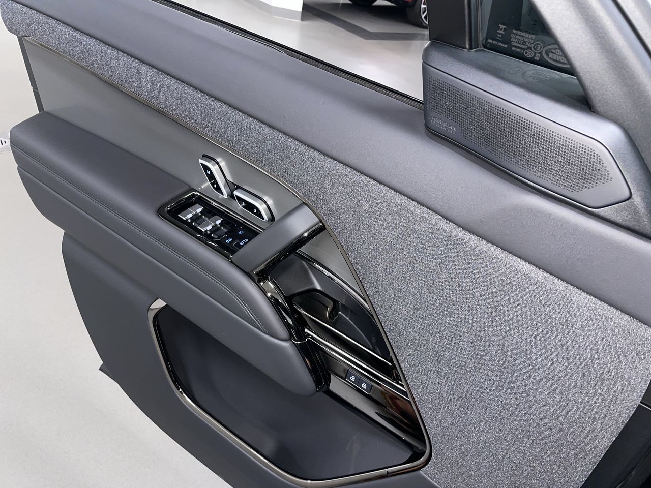 2025 Land Rover RANGE ROVER SPORT Mild Hybrid in Vancouver, British Columbia