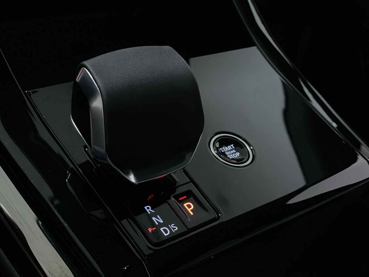 2025 Land Rover RANGE ROVER SPORT Mild Hybrid in Vancouver, British Columbia