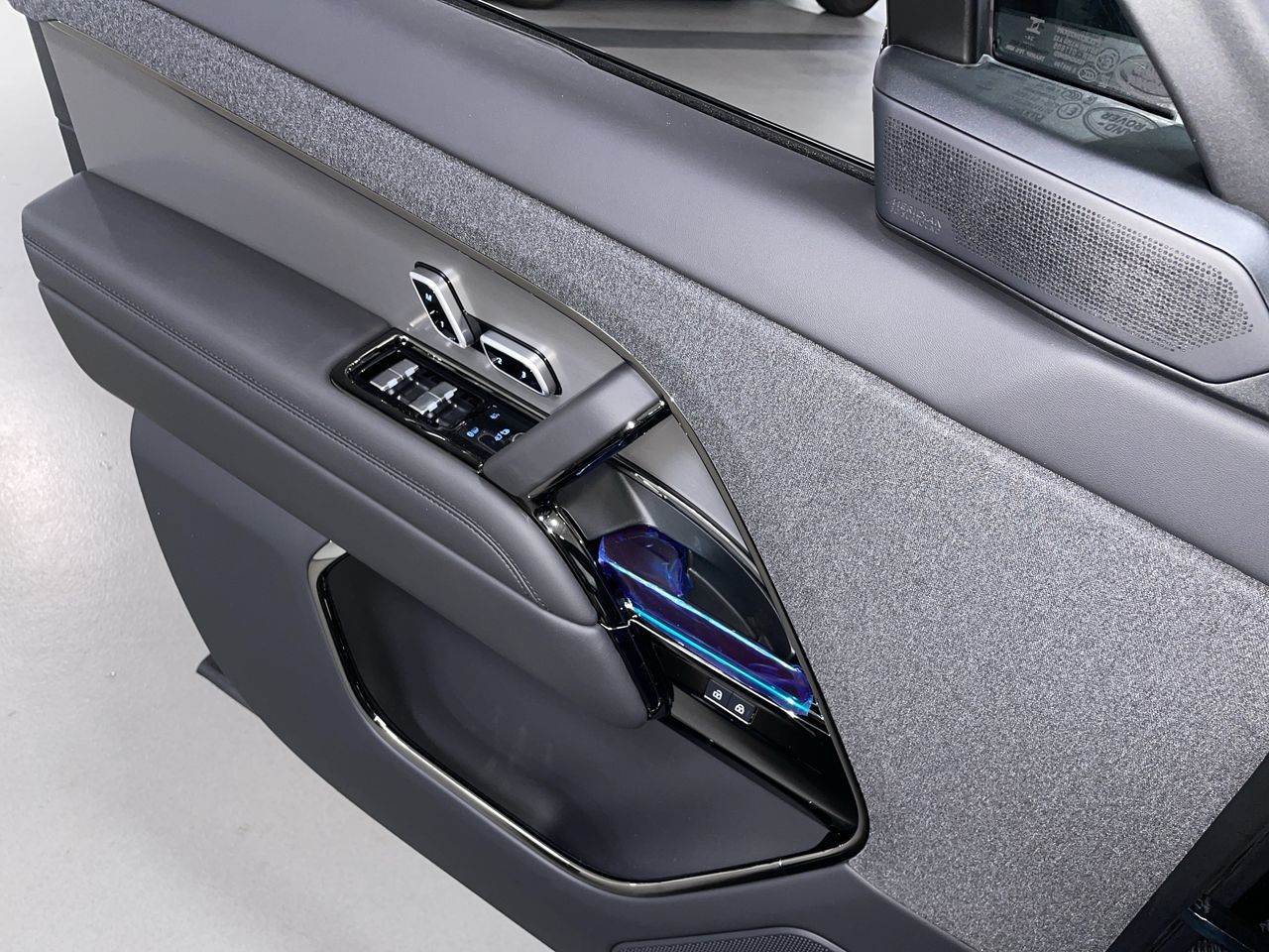 2025 Land Rover RANGE ROVER SPORT Mild Hybrid in Vancouver, British Columbia