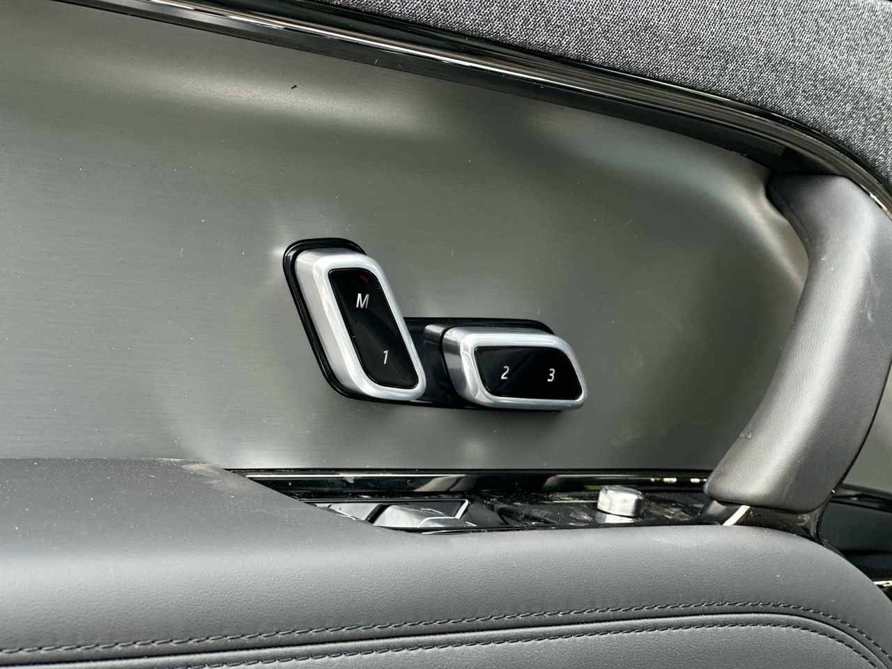 2025  Range Rover Sport Mild Hybrid