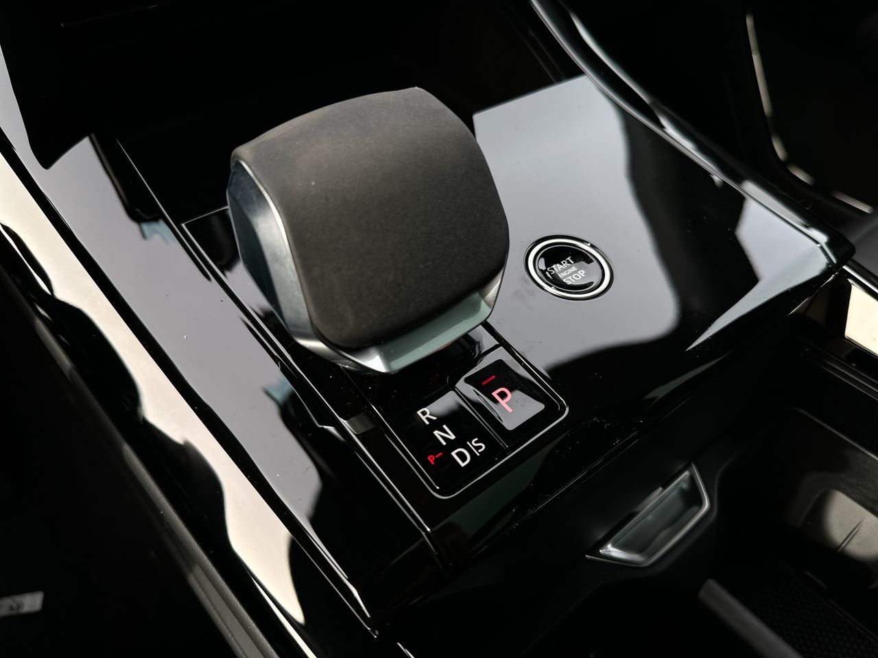 2025  Range Rover Sport Mild Hybrid