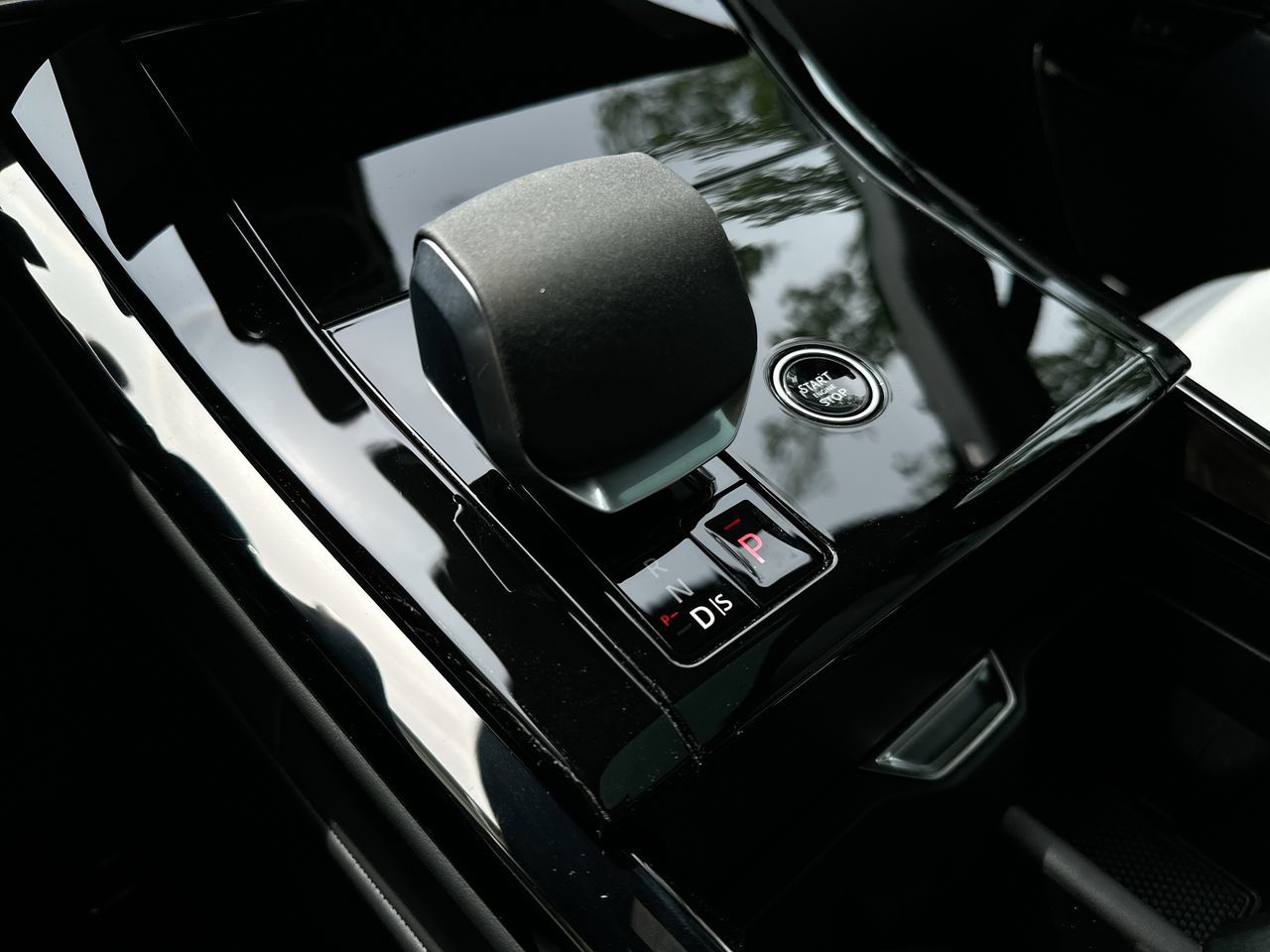 2025  Range Rover Sport Mild Hybrid