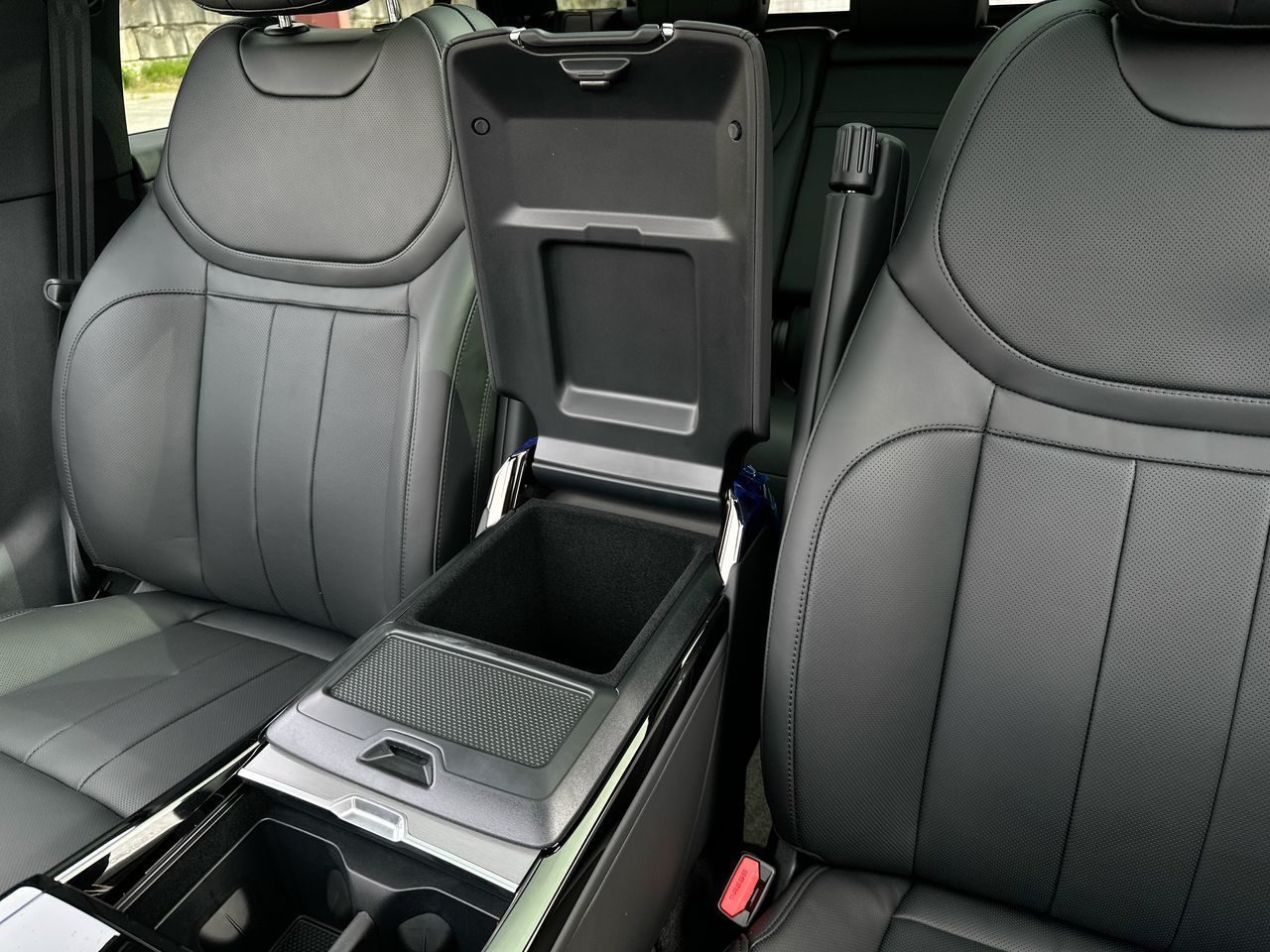 2025 Land Rover RANGE ROVER SPORT Mild Hybrid in Vancouver, British Columbia