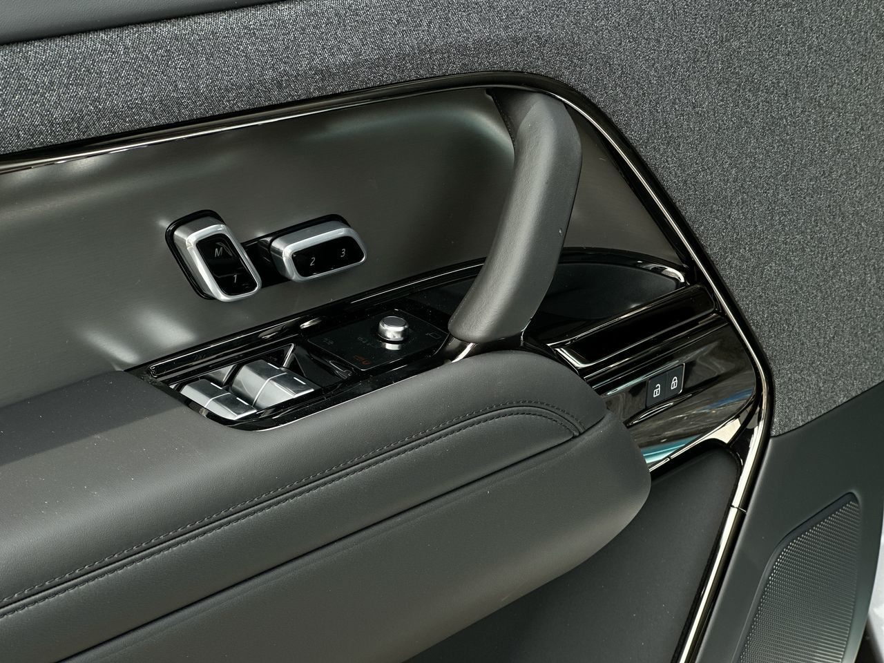 2025 Land Rover RANGE ROVER SPORT Mild Hybrid in Vancouver, British Columbia