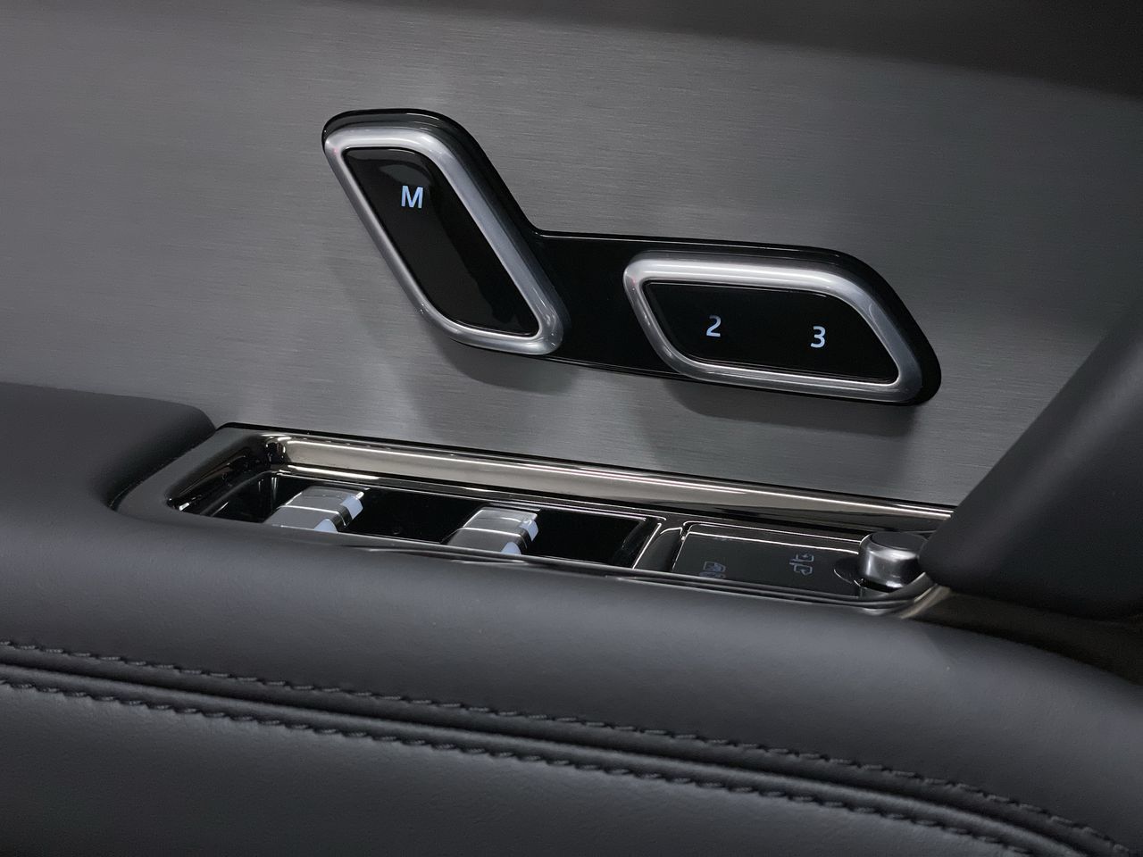 2025 Land Rover Range Rover Sport Mild Hybrid in Vancouver, British Columbia