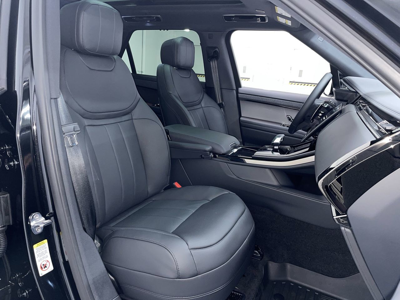 2025 Land Rover RANGE ROVER SPORT Mild Hybrid in Vancouver, British Columbia