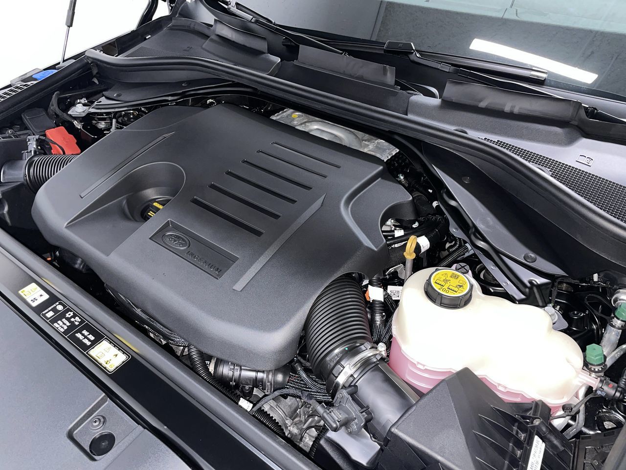 2025 Land Rover RANGE ROVER SPORT Mild Hybrid in Vancouver, British Columbia