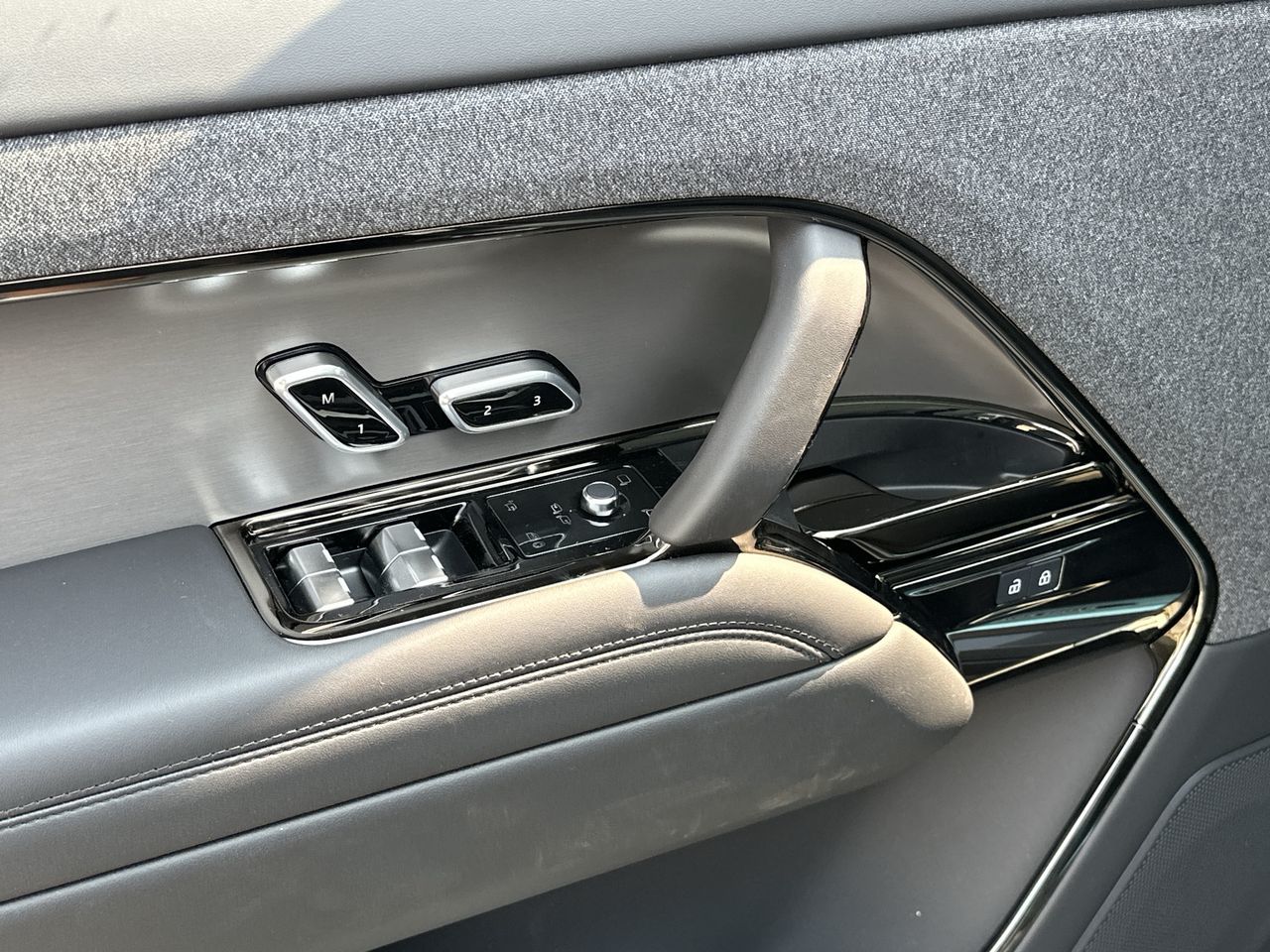 2025  Range Rover Sport Mild Hybrid