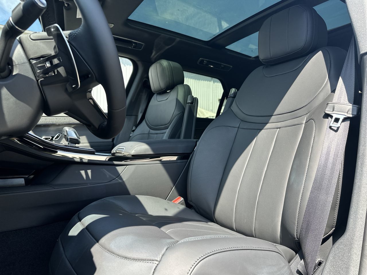 2025 Land Rover RANGE ROVER SPORT Mild Hybrid in Vancouver, British Columbia
