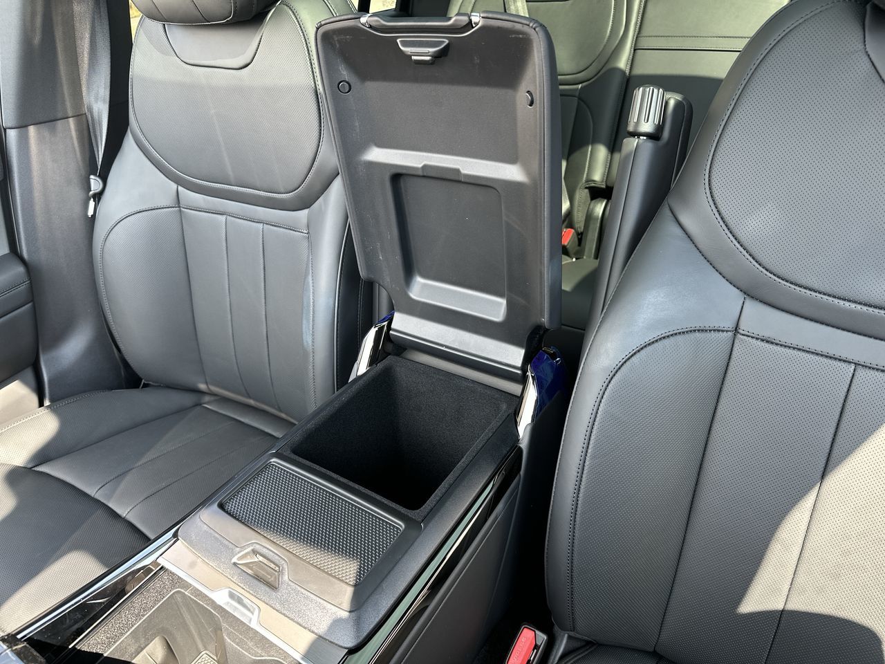 2025 Land Rover RANGE ROVER SPORT Mild Hybrid in Vancouver, British Columbia