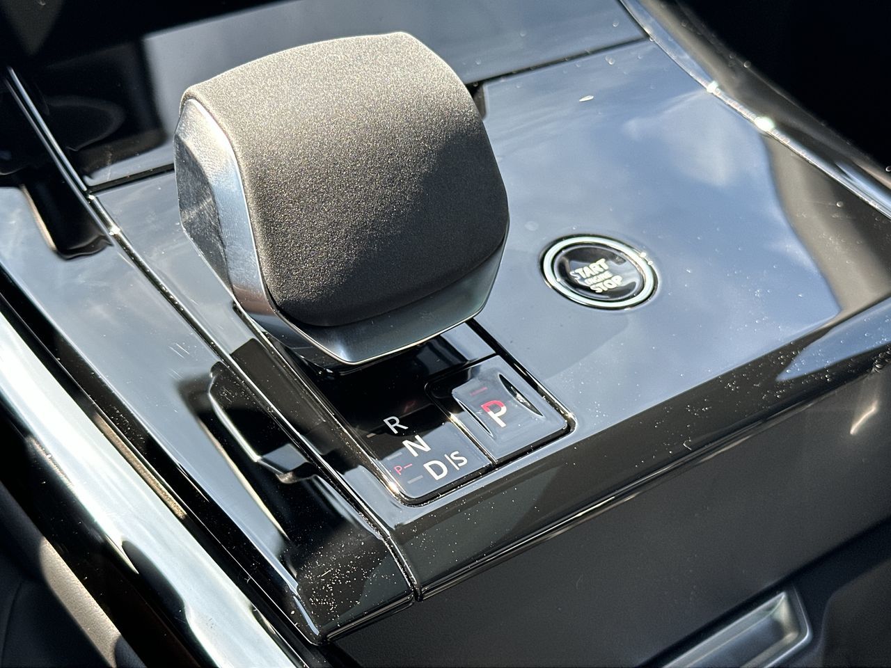 2025 Land Rover RANGE ROVER SPORT Mild Hybrid in Vancouver, British Columbia