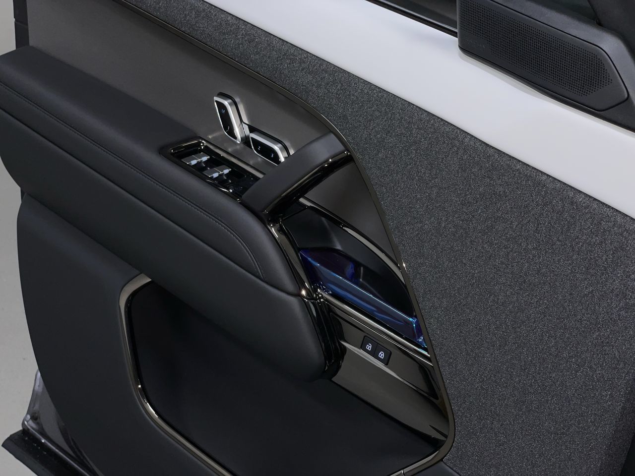 2025 Land Rover RANGE ROVER SPORT Mild Hybrid in Vancouver, British Columbia