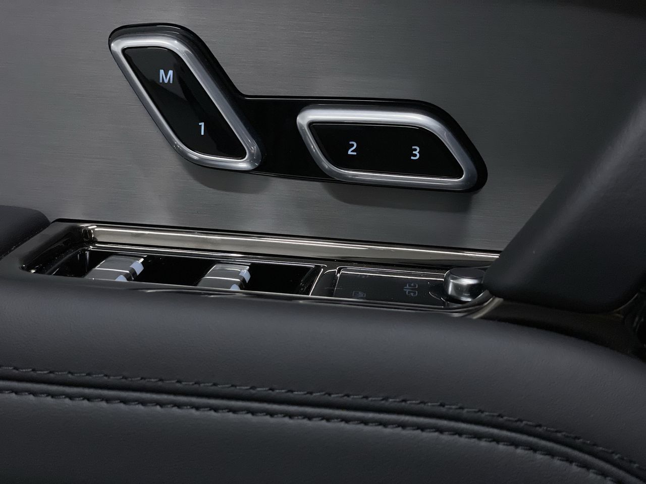 2025 Land Rover RANGE ROVER SPORT Mild Hybrid in Vancouver, British Columbia
