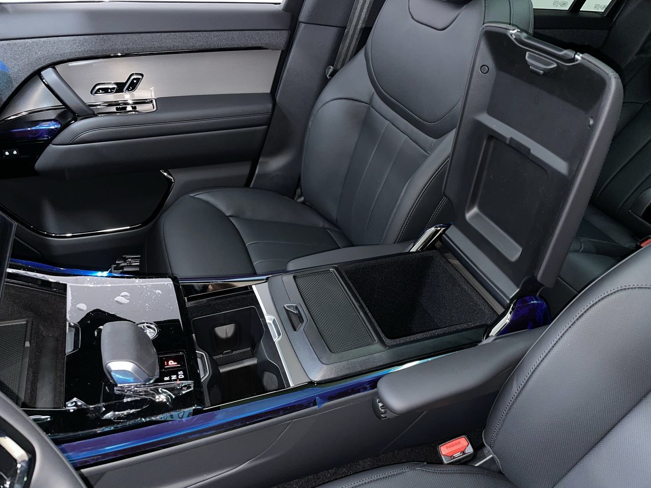 2025 Land Rover RANGE ROVER SPORT Mild Hybrid in Vancouver, British Columbia