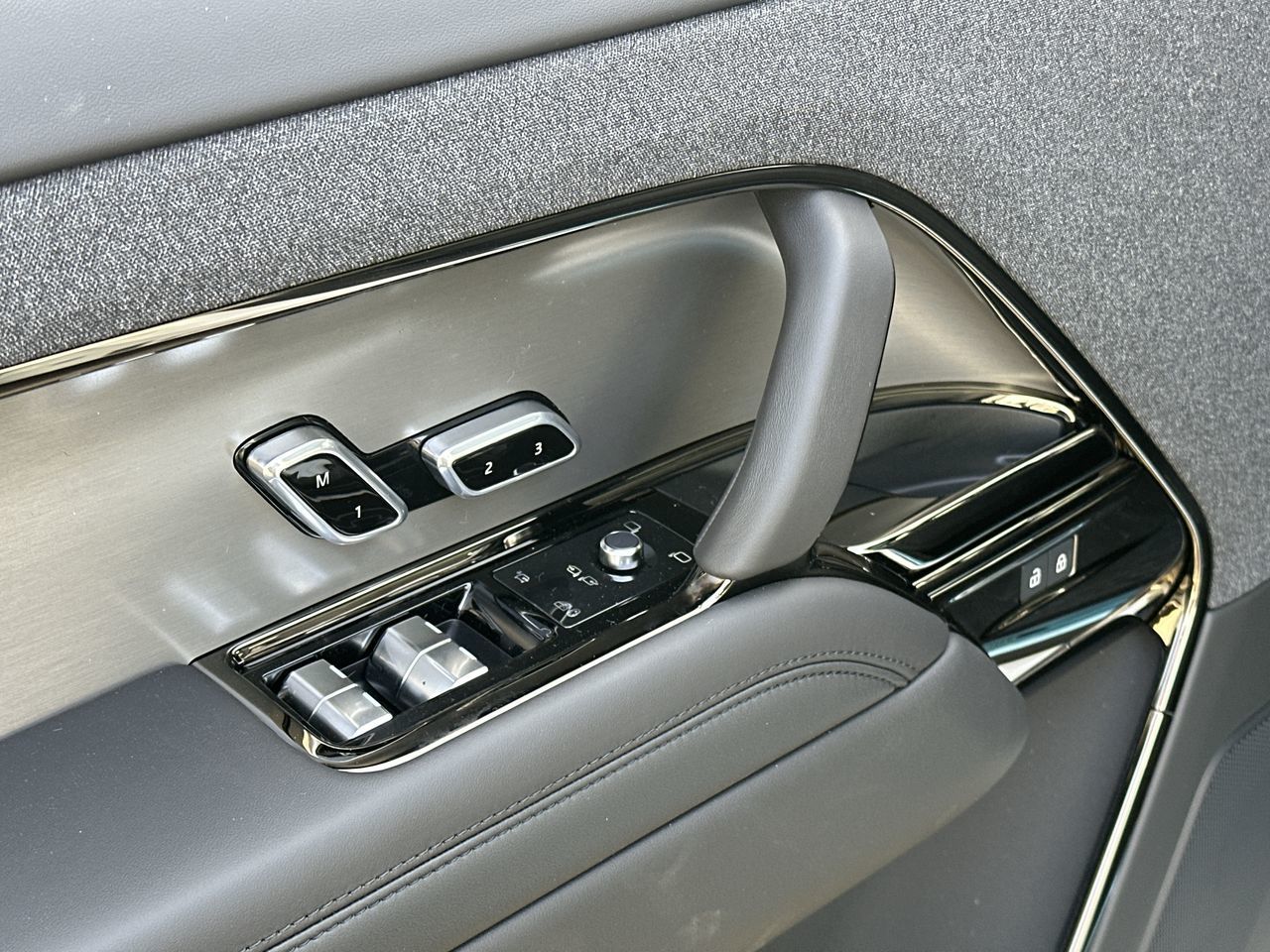 2025 Land Rover Range Rover Sport Mild Hybrid in Vancouver, British Columbia