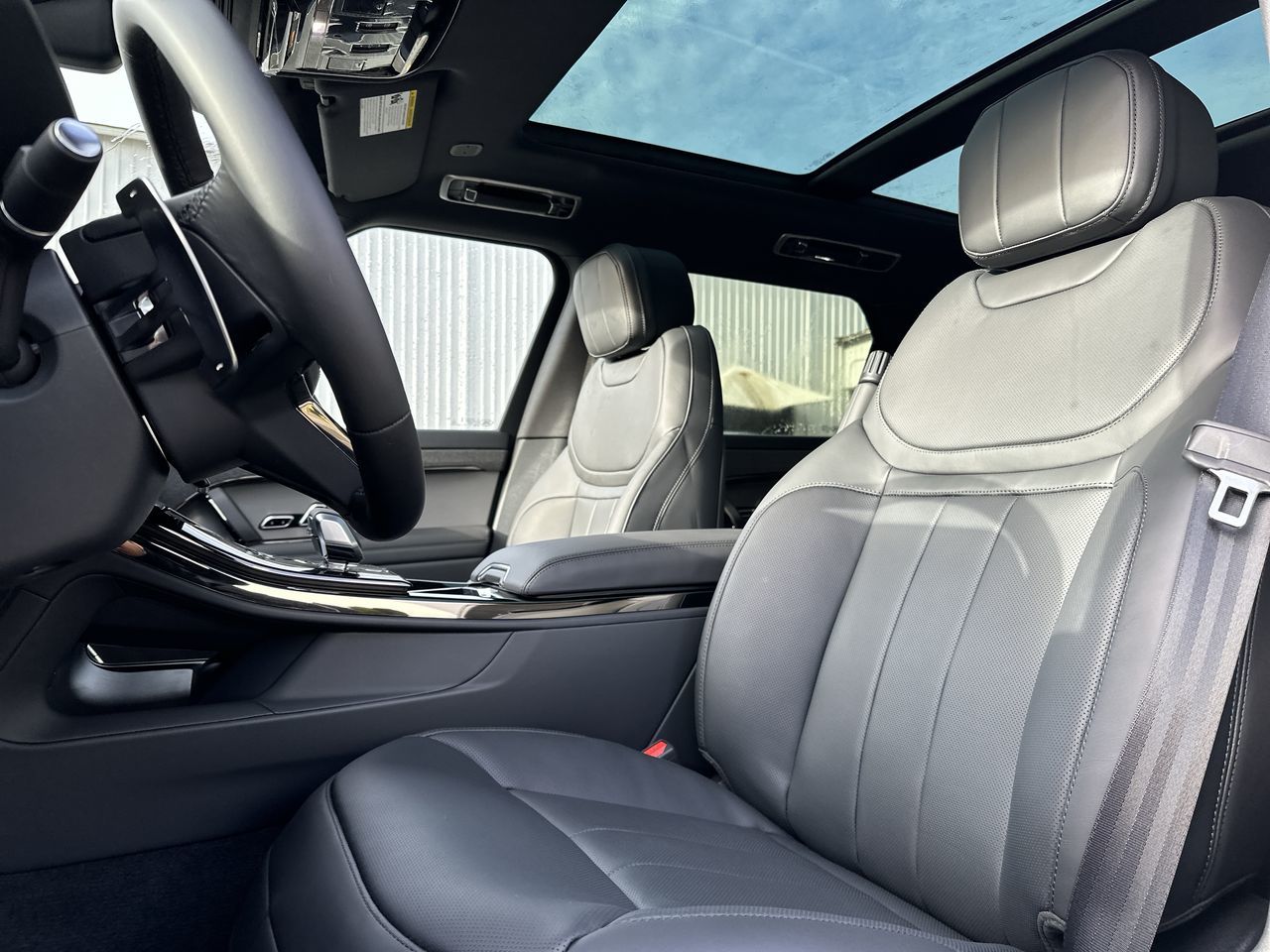 2025 Land Rover Range Rover Sport Mild Hybrid in Vancouver, British Columbia