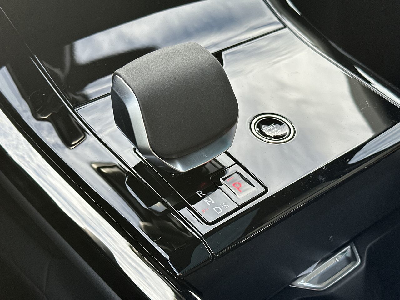 2025 Land Rover Range Rover Sport Mild Hybrid in Vancouver, British Columbia