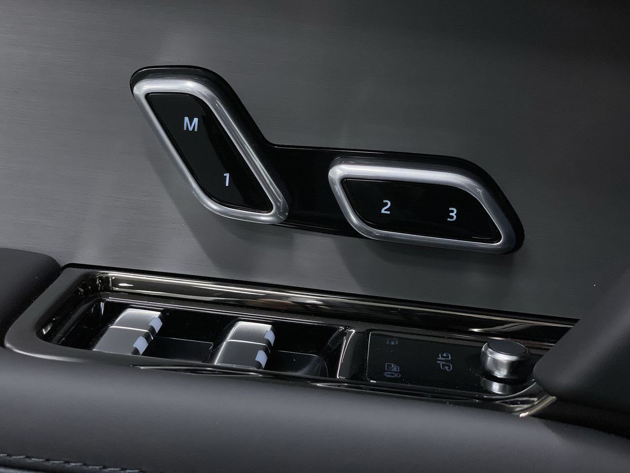 2025 Land Rover Range Rover Sport Mild Hybrid in Vancouver, British Columbia