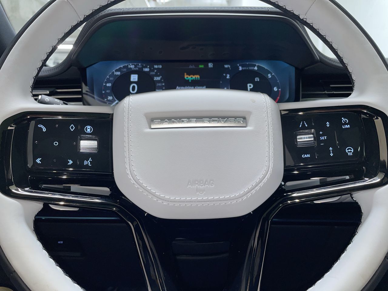 2025  Range Rover Sport Mild Hybrid