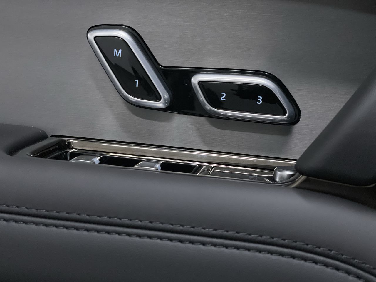 2025  Range Rover Sport Mild Hybrid