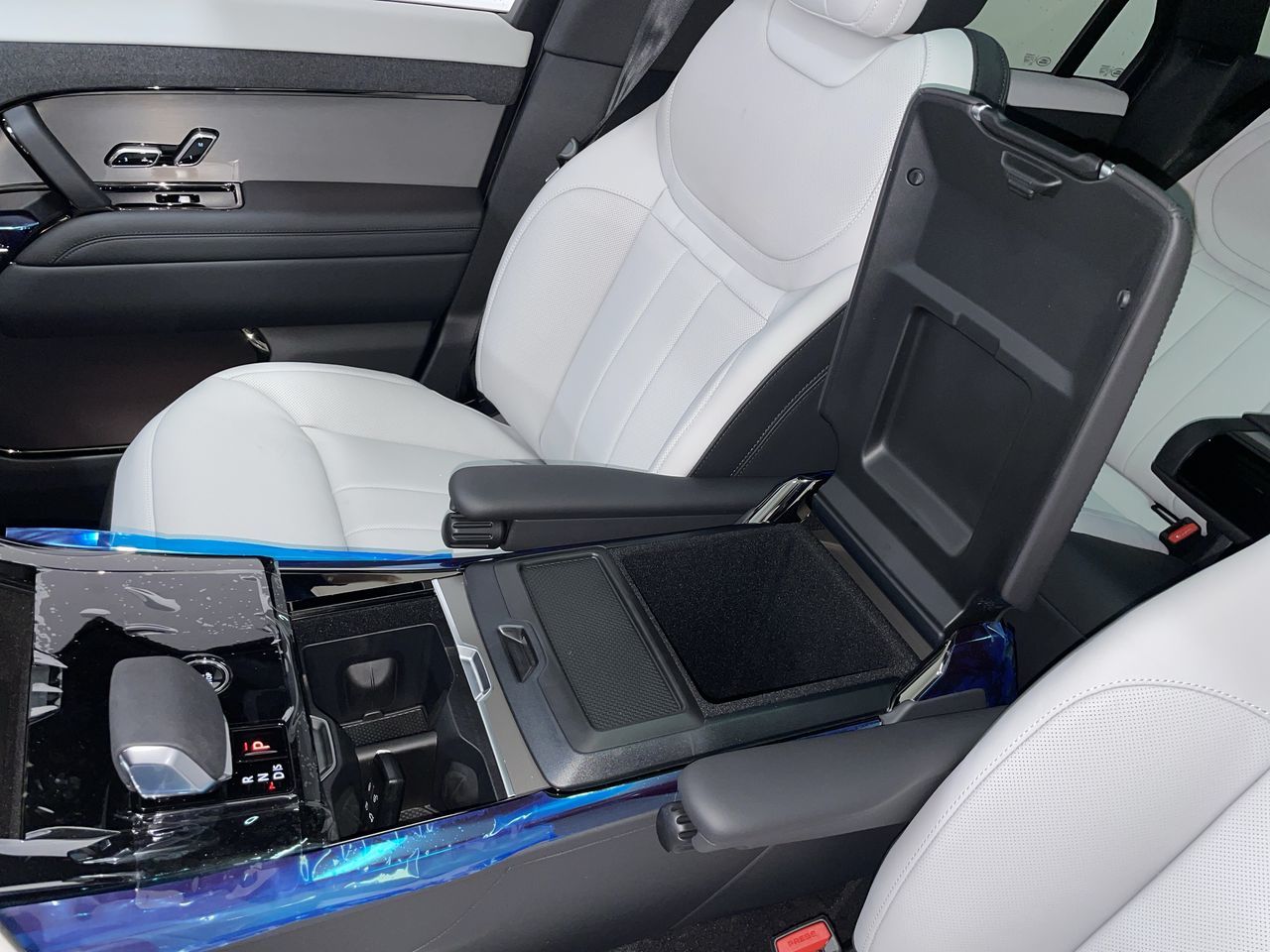 2025  Range Rover Sport Mild Hybrid