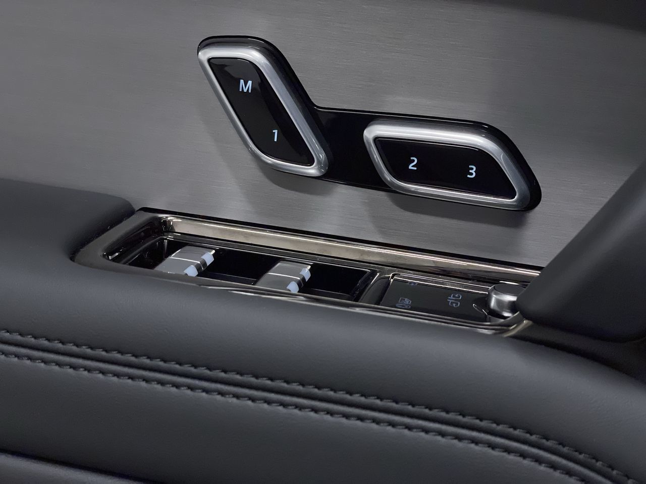 2026  Range Rover Sport Mild Hybrid