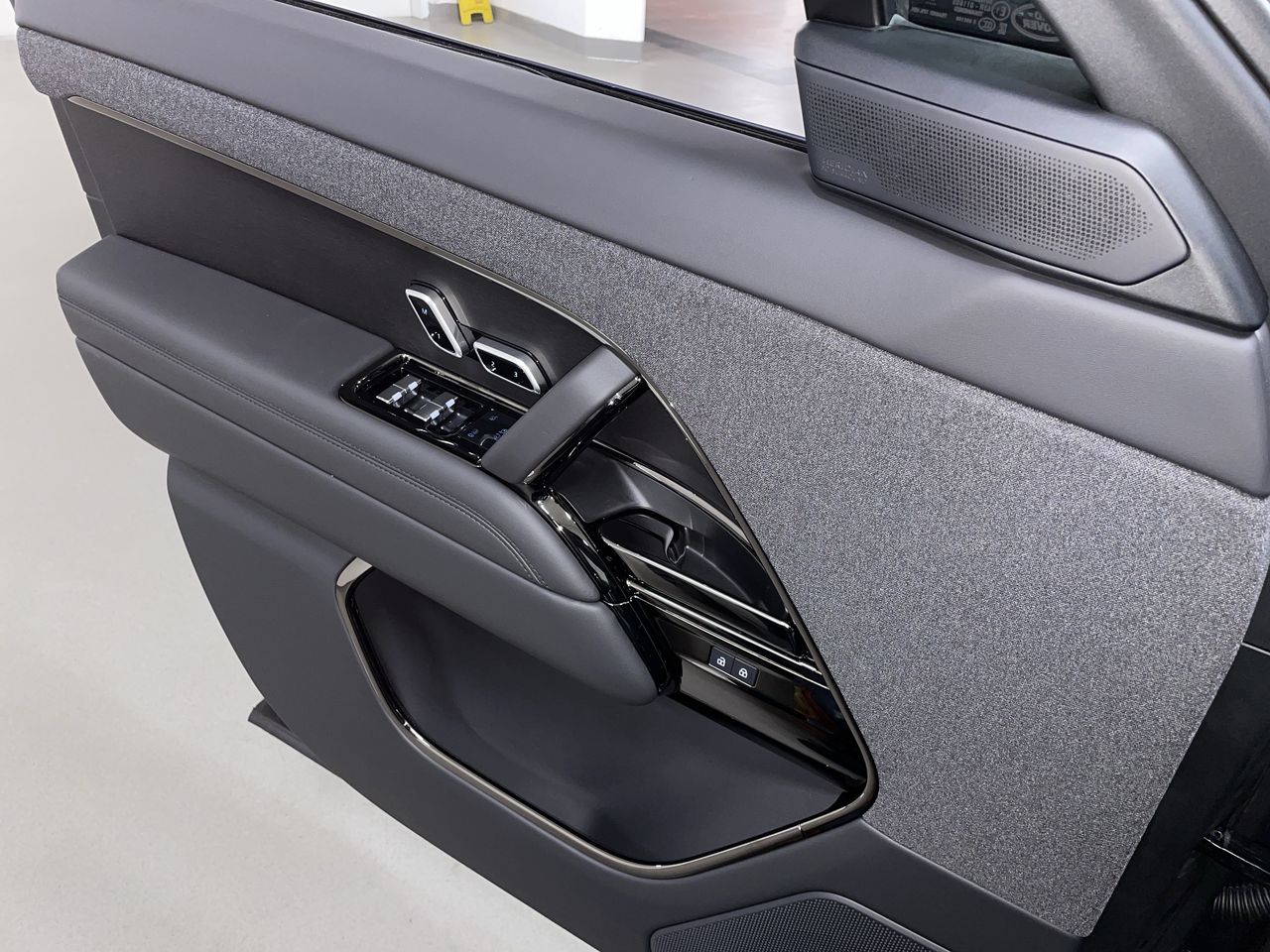 2026 Land Rover Range Rover Sport Mild Hybrid in Vancouver, British Columbia