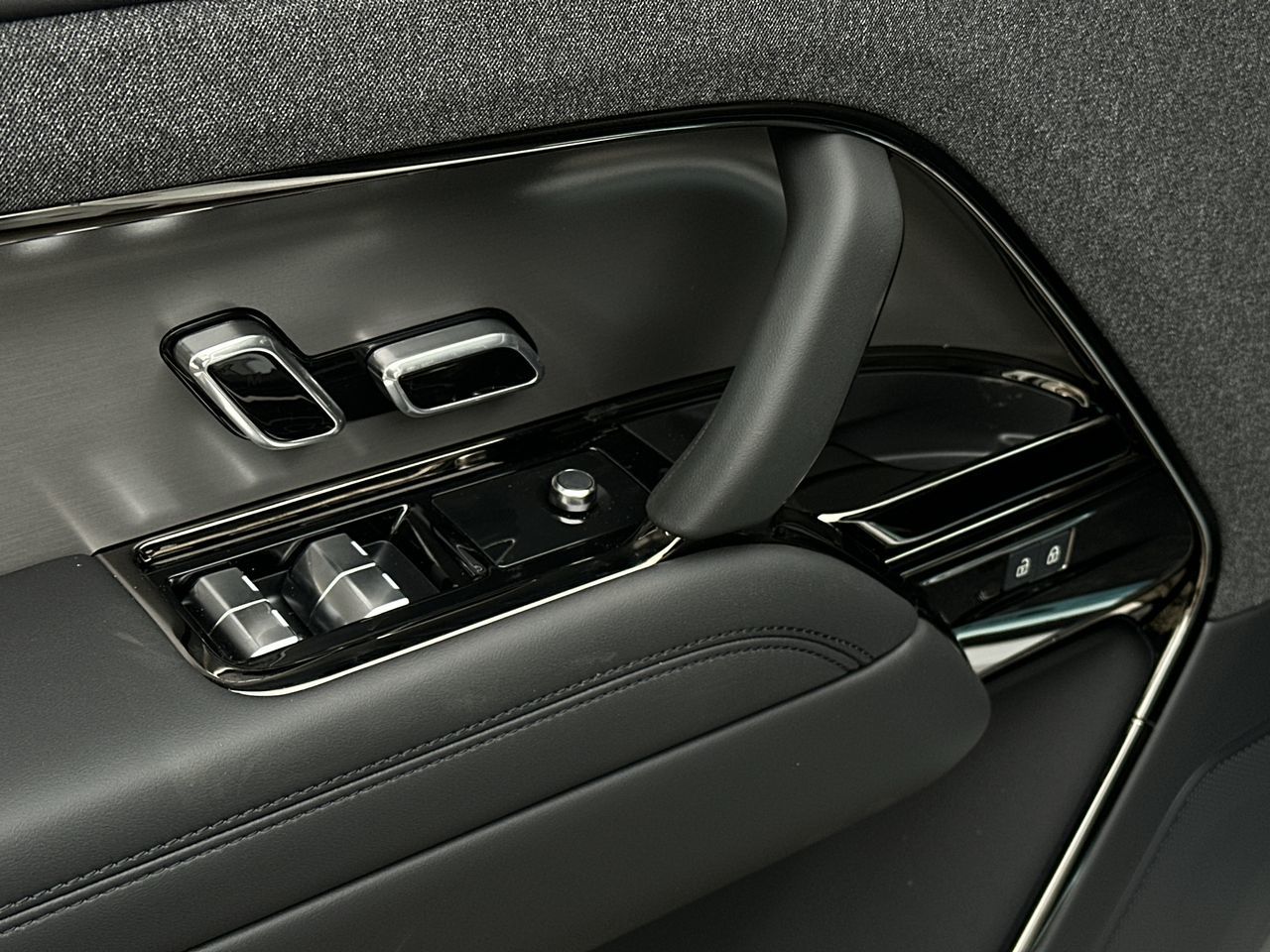 2026  Range Rover Sport Mild Hybrid