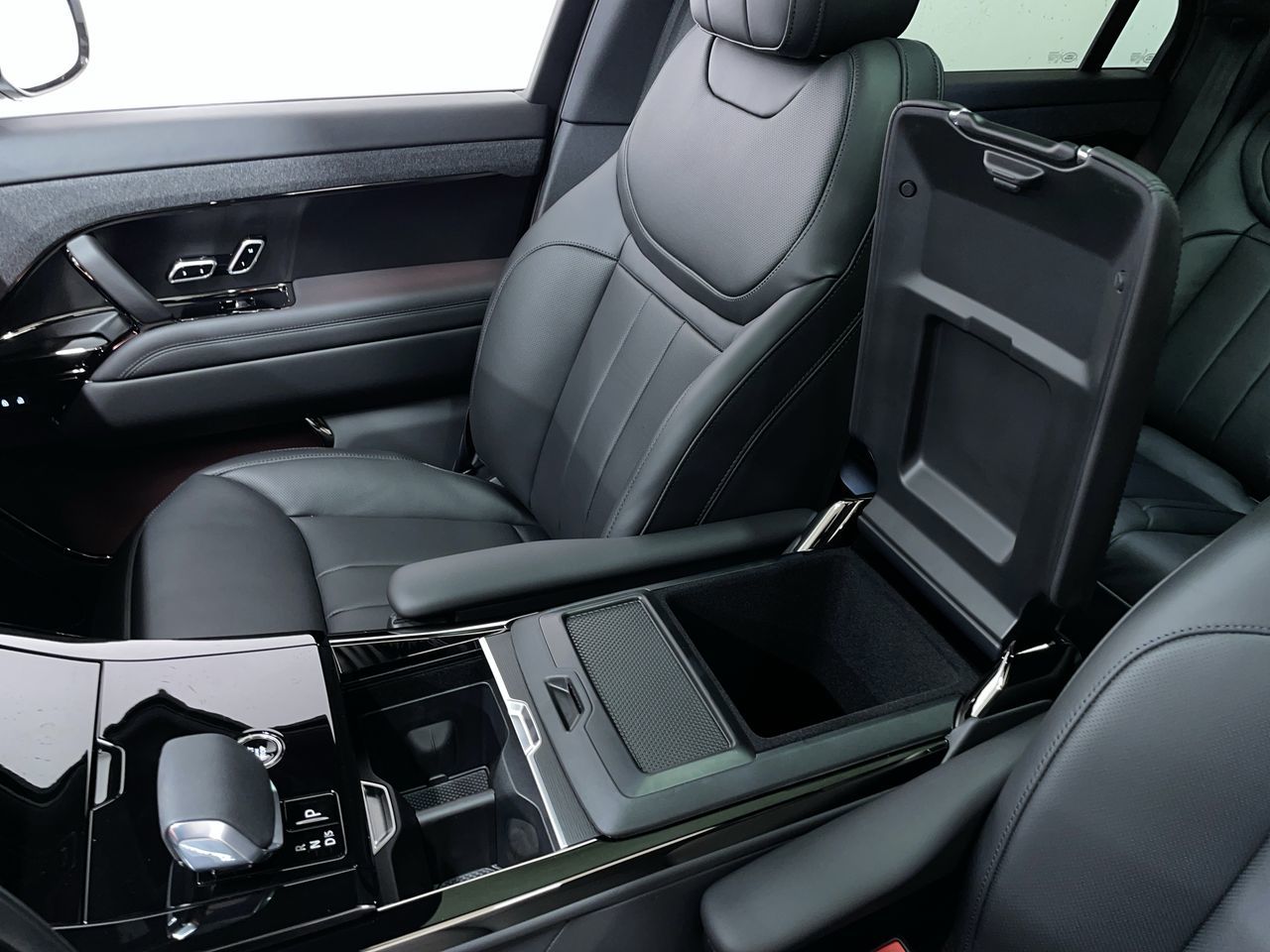 2026  Range Rover Sport Mild Hybrid