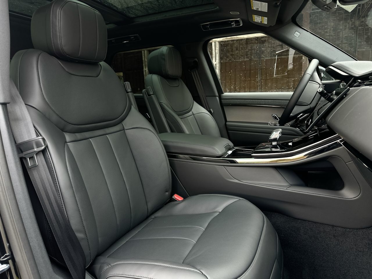 2025 Land Rover RANGE ROVER SPORT Plug-in Hybrid in Vancouver, British Columbia