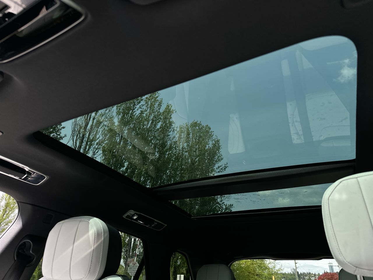 2025 Land Rover RANGE ROVER SPORT Plug-in Hybrid in Vancouver, British Columbia