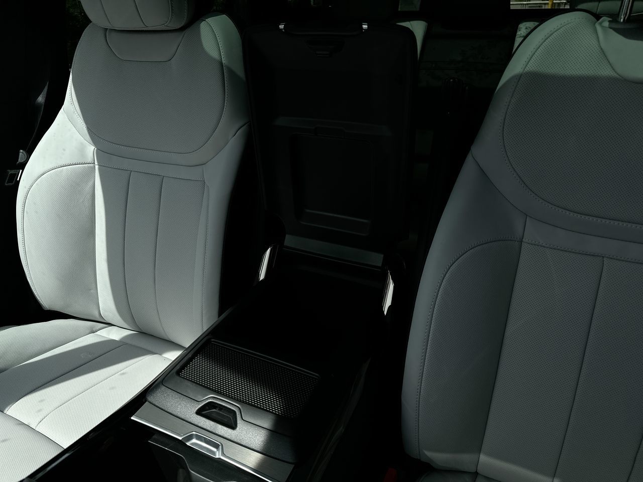 2025 Land Rover RANGE ROVER SPORT Plug-in Hybrid in Vancouver, British Columbia