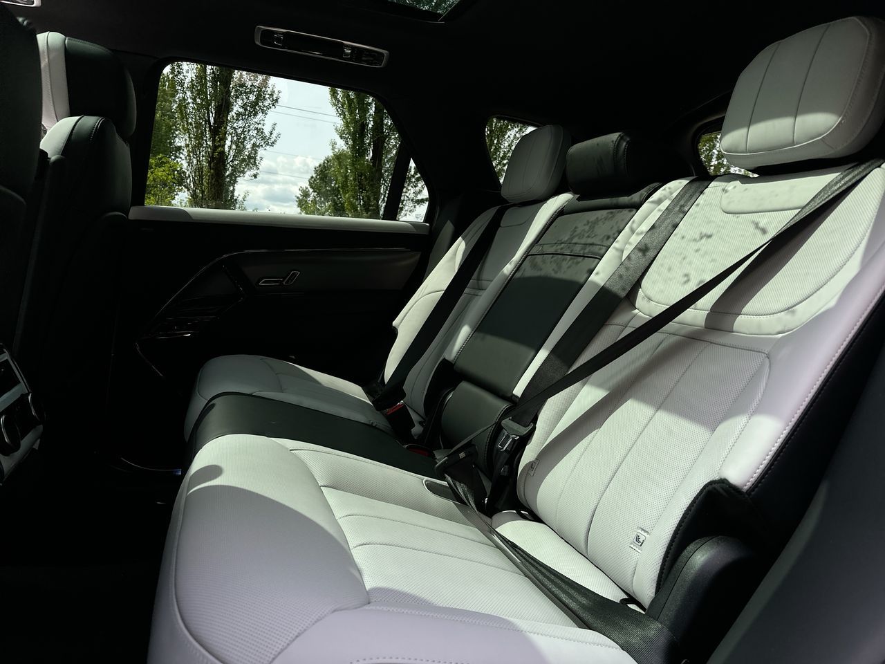 2025 Land Rover RANGE ROVER SPORT Plug-in Hybrid in Vancouver, British Columbia