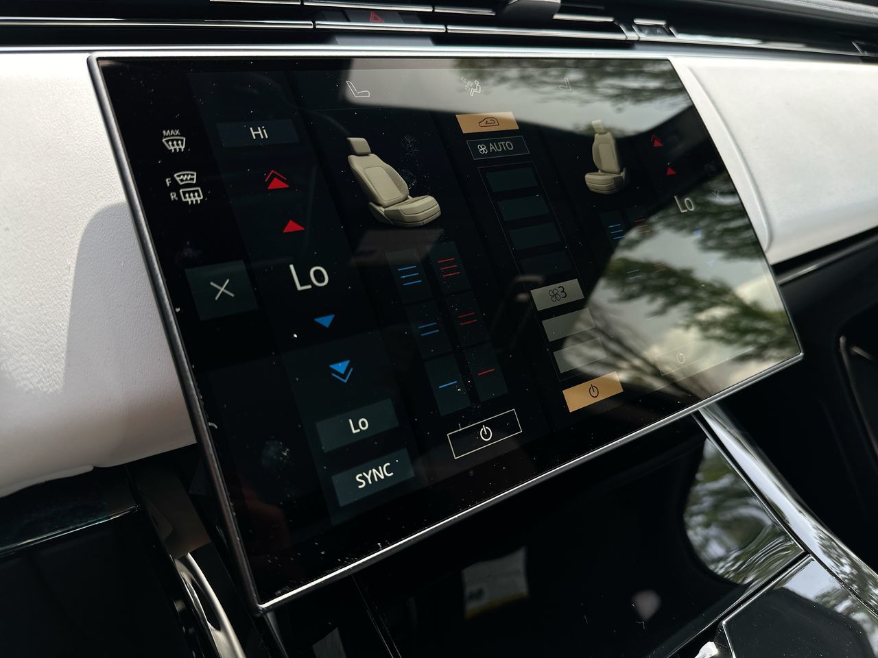 2025 Land Rover RANGE ROVER SPORT Plug-in Hybrid in Vancouver, British Columbia