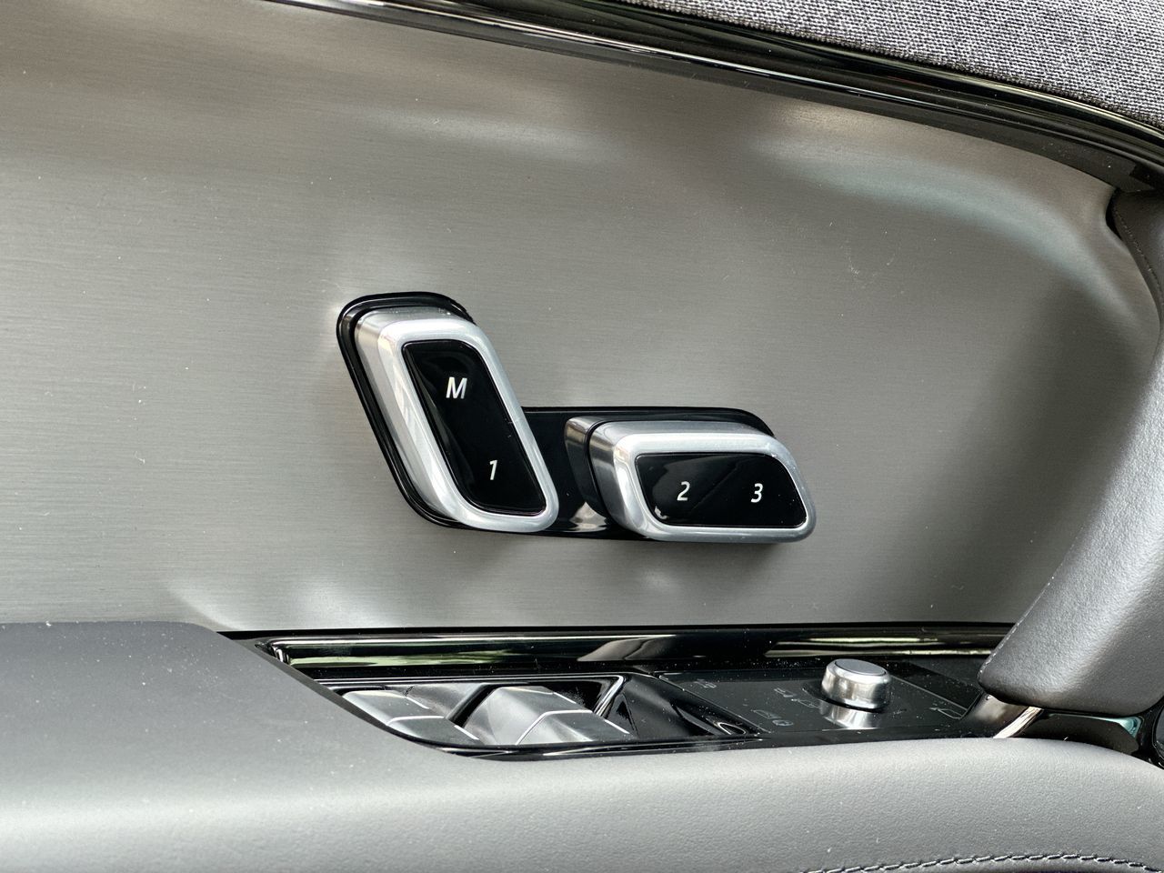 2025 Land Rover RANGE ROVER SPORT Plug-in Hybrid in Vancouver, British Columbia