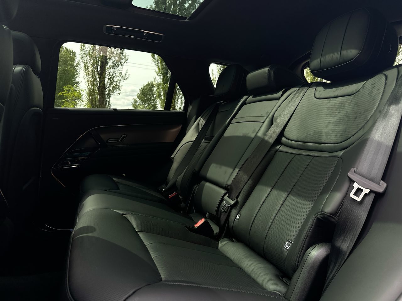 2025 Land Rover RANGE ROVER SPORT Plug-in Hybrid in Vancouver, British Columbia