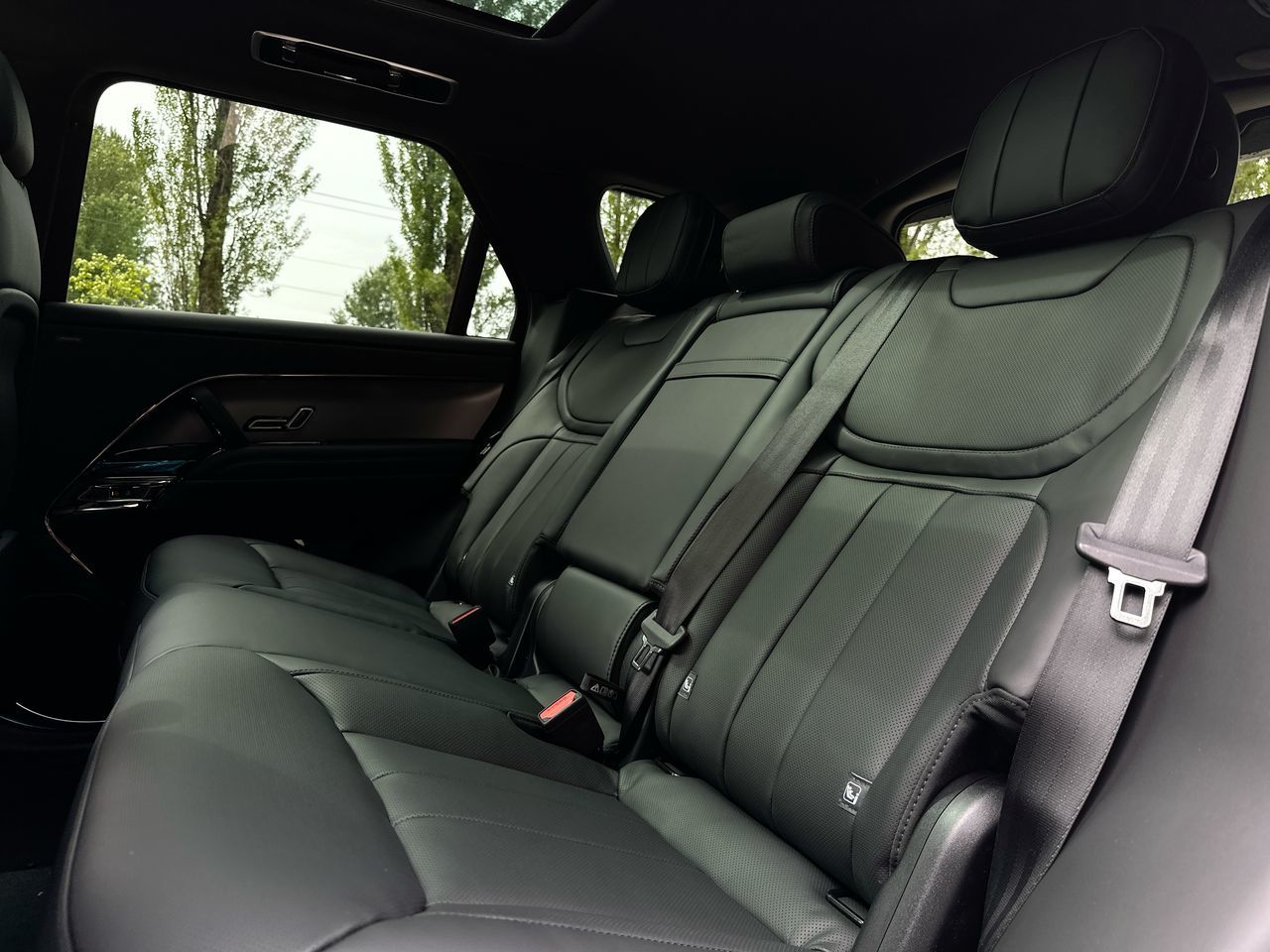 2025 Land Rover RANGE ROVER SPORT Plug-in Hybrid in Vancouver, British Columbia