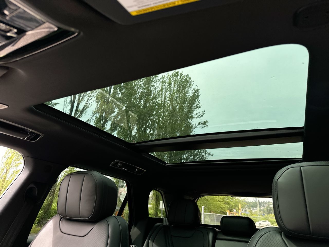 2025 Land Rover RANGE ROVER SPORT Plug-in Hybrid in Vancouver, British Columbia
