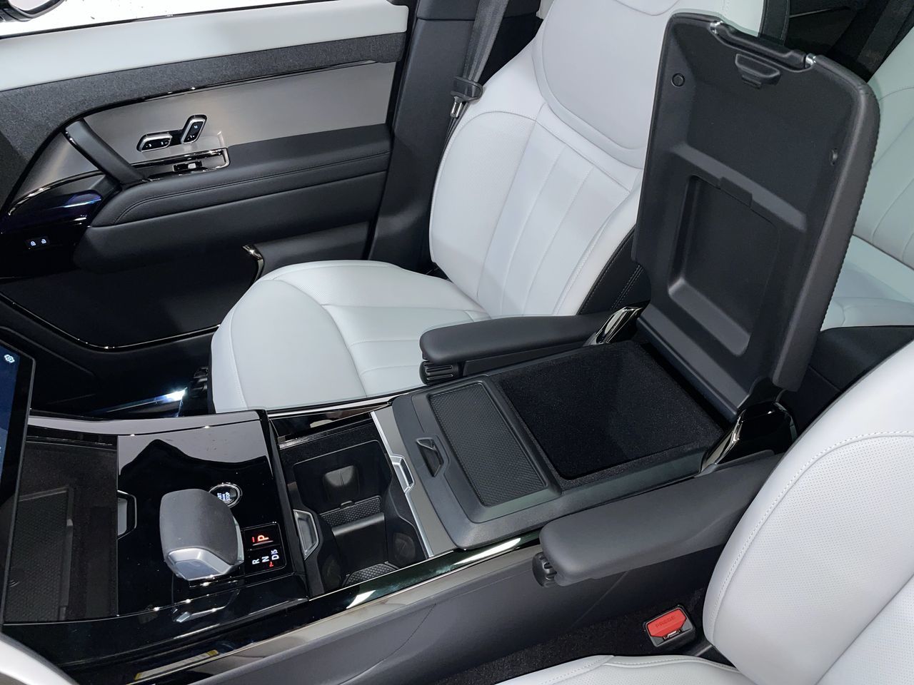 Land Rover Range Rover Sport Plug-in Hybrid  2026 à , Colombie-Britannique