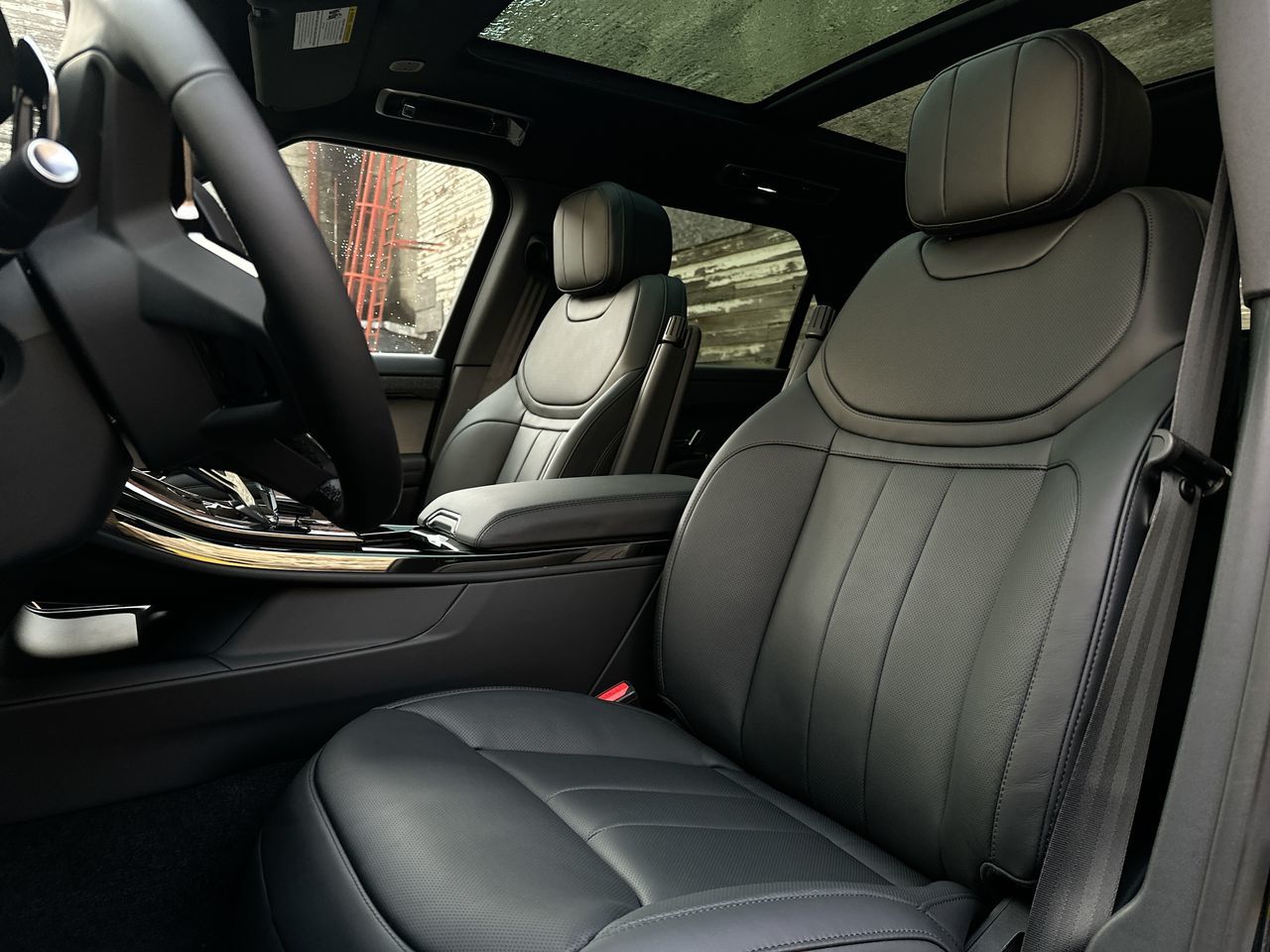 2025 Land Rover Range Rover Sport in Vancouver, British Columbia