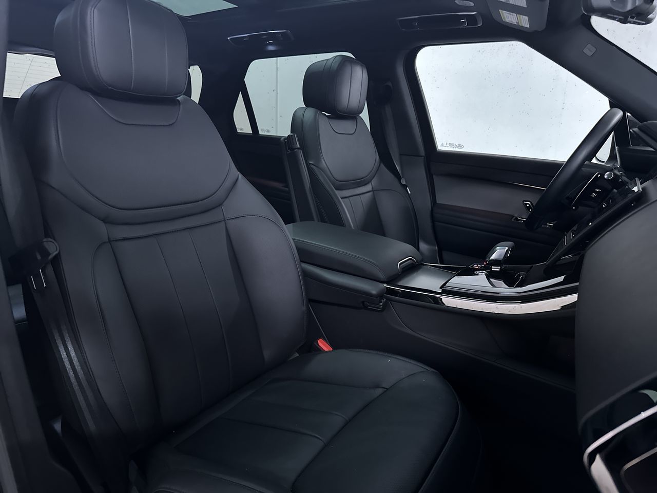 2025 Land Rover Range Rover Sport in Vancouver, British Columbia